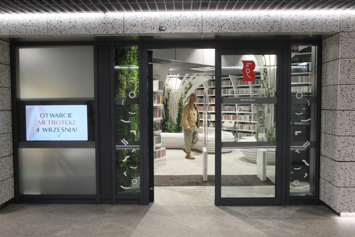 Otworzyli pierwszą w Polsce bibliotekę na stacji metra. Metroteka już działa