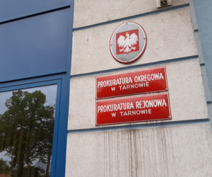 40-latek aresztowany. Okradł 8 Biedronek. Jego łupem padł luksusowy alkohol