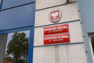 40-latek aresztowany. Okradł 8 Biedronek. Jego łupem padł luksusowy alkohol