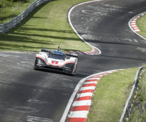 Porsche 919 Hybrid Evo z rekordem toru Nurburgring