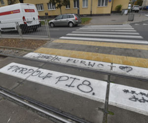 Protestujący pomazali Żoliborz!