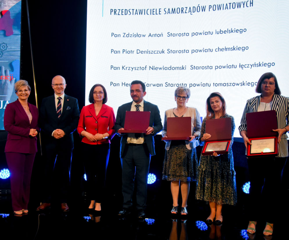 Jeden problem, jedno miejsce, kilka instytucji. Zmiany w systemie pomocy społecznej [AUDIO]