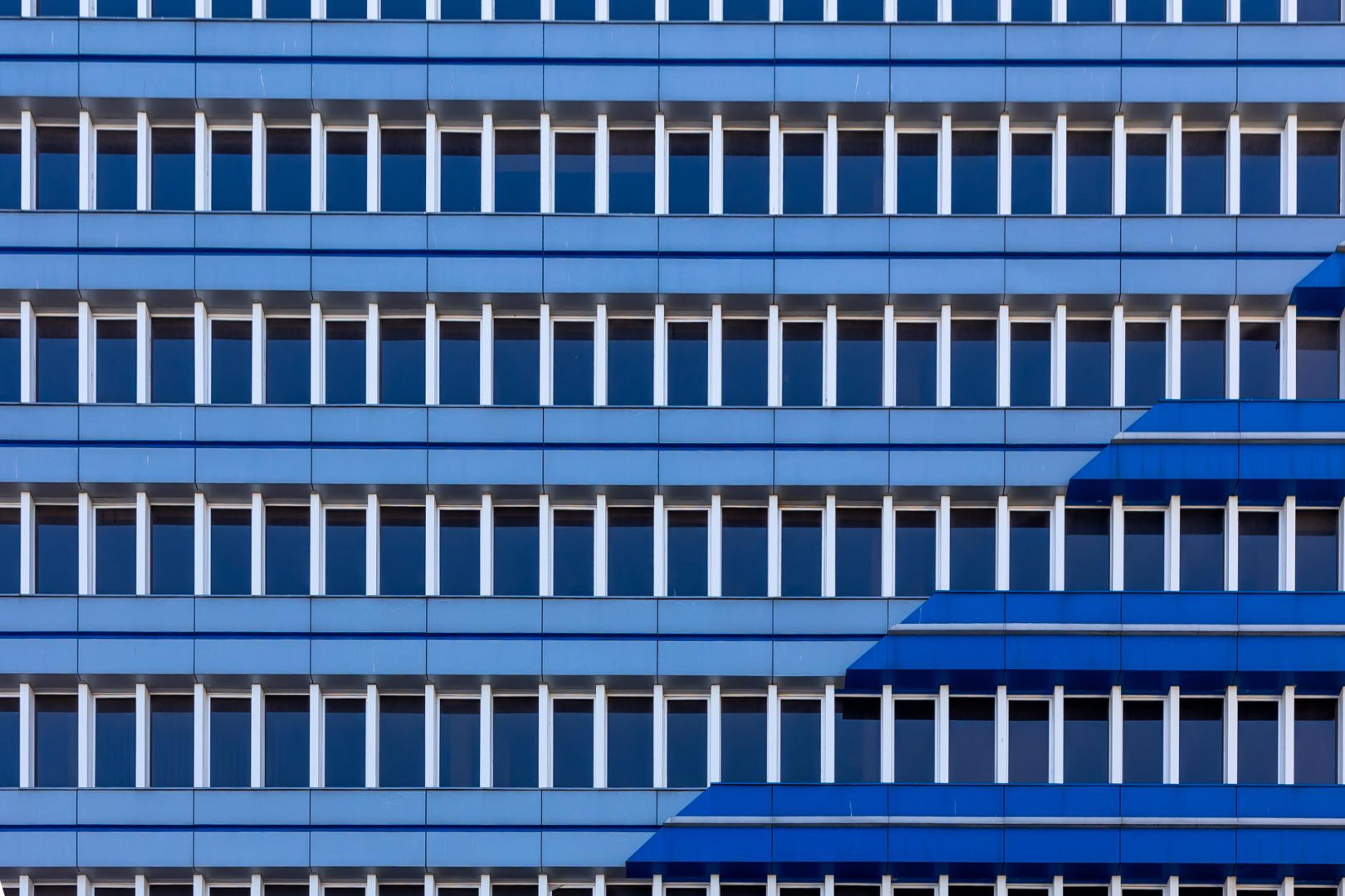 Biurowiec PKO na rogu Marszałkowskiej i Nowogrodzkiej w Warszawie