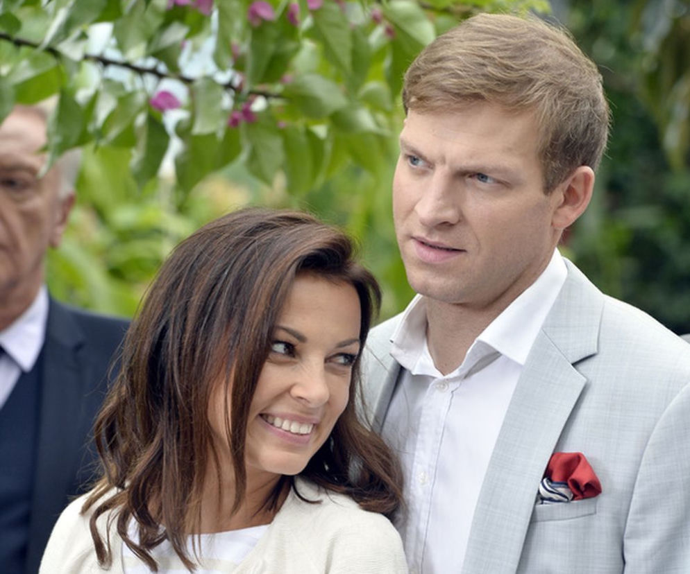 Ślub Kasi i Łukasza w serialu Barwy szczęścia - Katarzyna Glinka i Michał Rolnicki na planie
