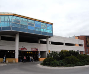 Wolą sklepy zamiast nowych mieszkań. Zaskakująca petycja w obronie centrów handlowych