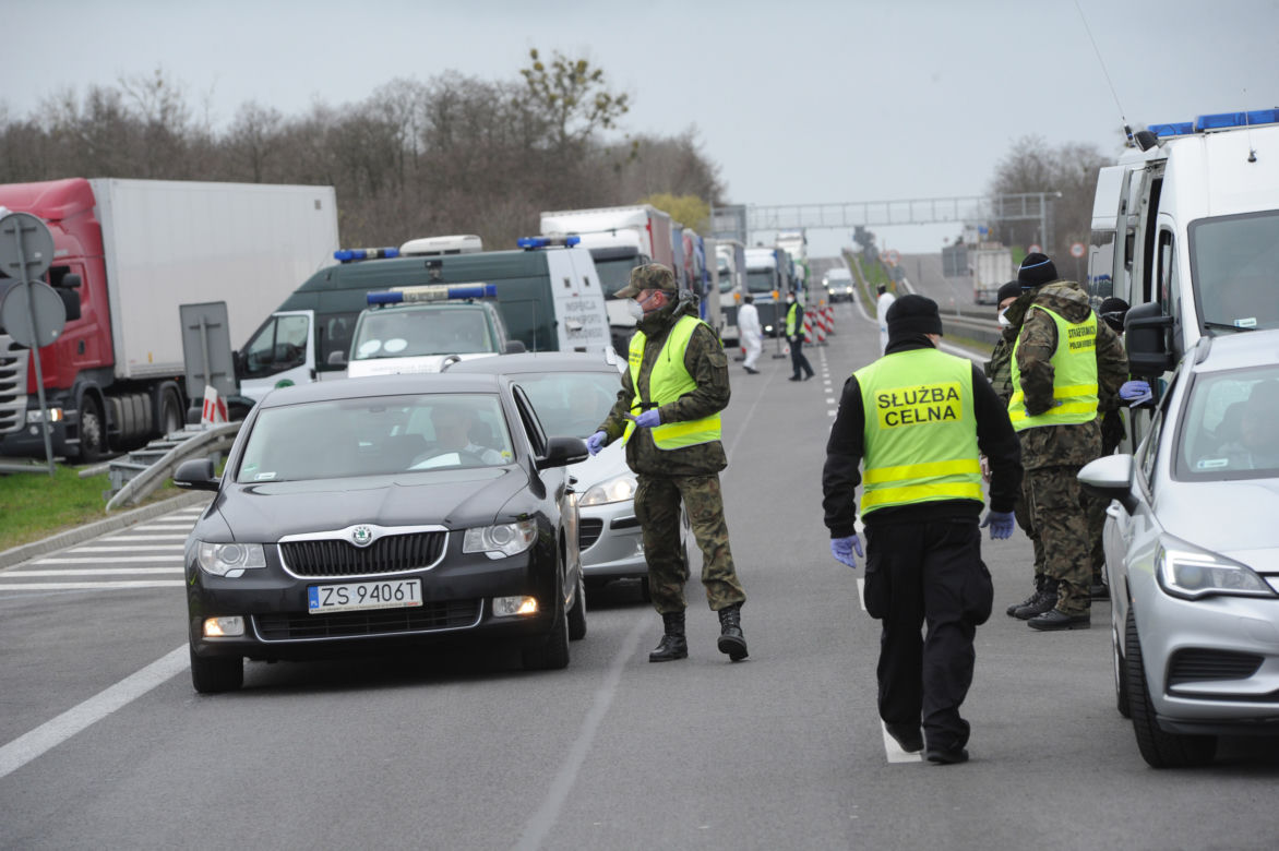 Kontrole graniczne na przejściu w Kołbaskowie