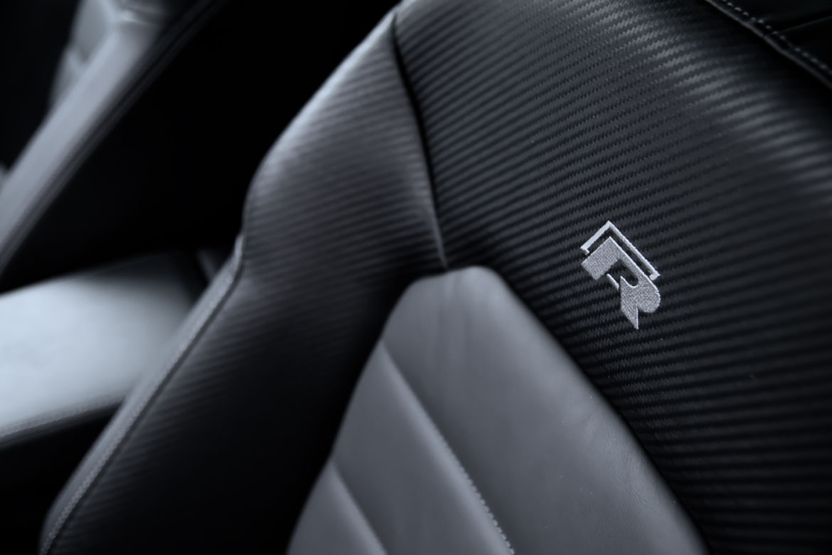Volkswagen Golf Variant R