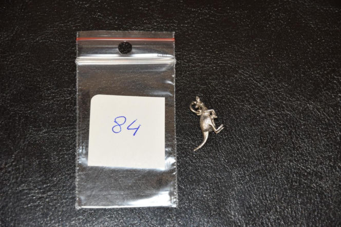 Rozpoznajesz te błyskotki? Policja poszukuje właścicieli bizuterii i kosztowności