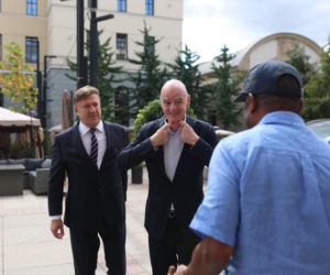 Cezary Kulesza wita Gianniego Infantino