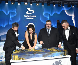 Radosław Sikorski odznaczył Ambasadorów Totalizatora Sportowego