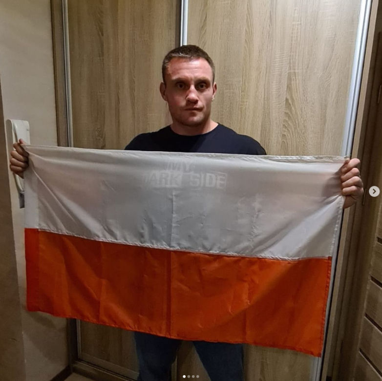 Patriotyzm pełną piersią