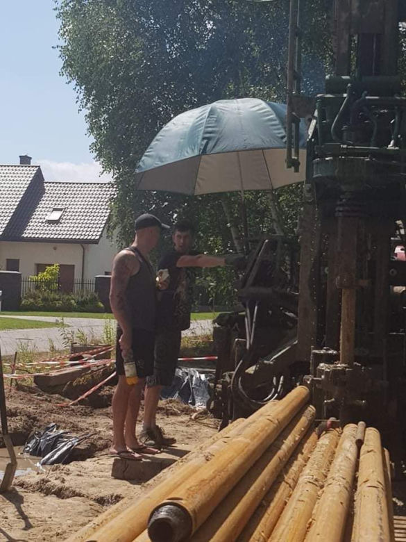 Cieślak na budowie