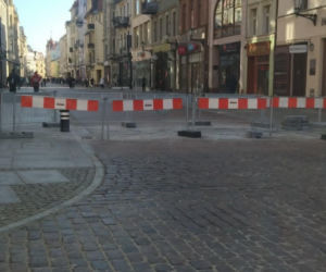 Zakazy i ograniczenia na toruńskiej starówce. Taksówkarze mają problem