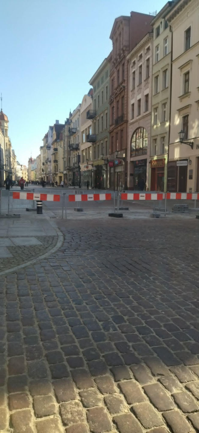 Zakazy i ograniczenia na toruńskiej starówce. Taksówkarze mają problem