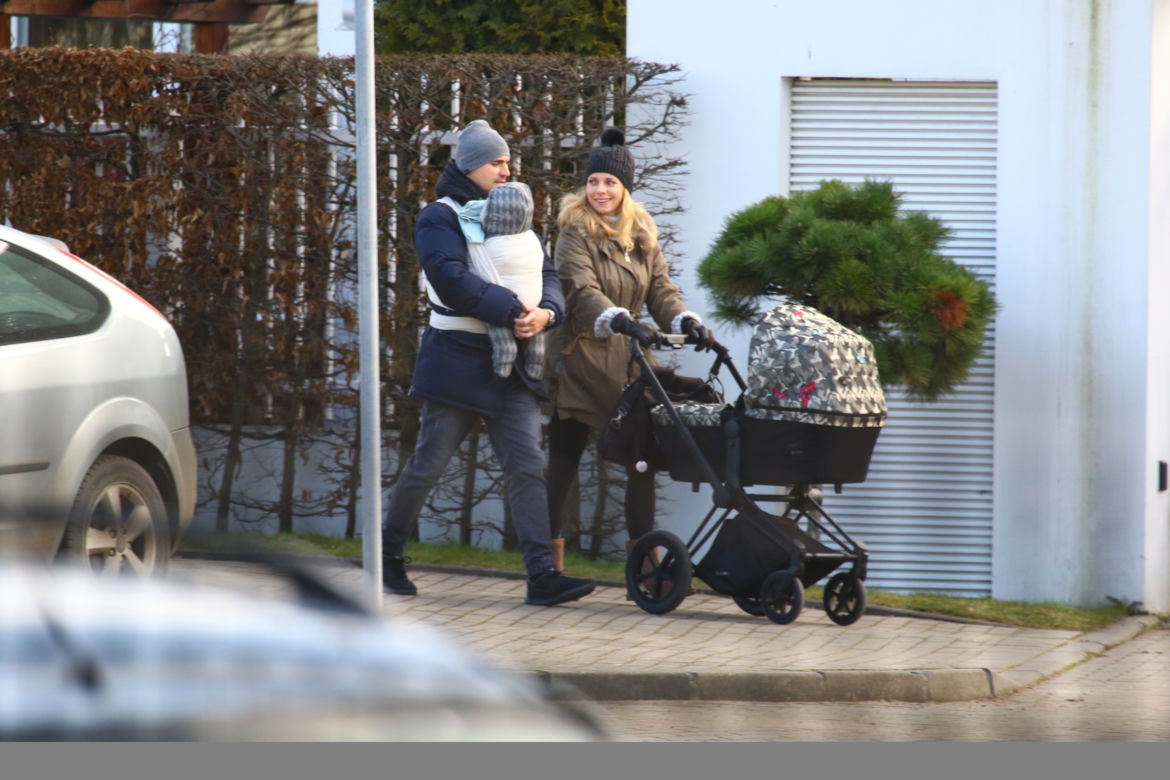 Marcin Dubieniecki i Katarzyna Modrzewska na spacerze