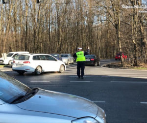 Katowice. Niebezpieczny towar wypadł z dostawczaka [ZDJĘCIA]