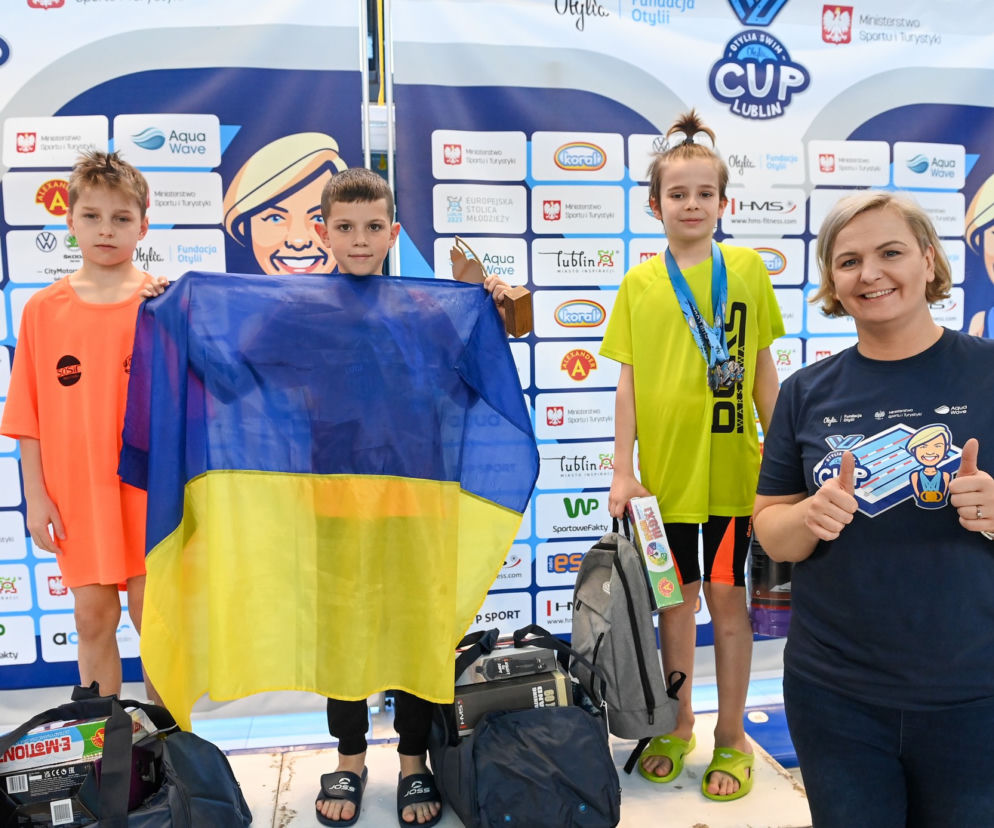 Otylia Jędrzejczak i zawodnicy Otylia Swim Cup 2022