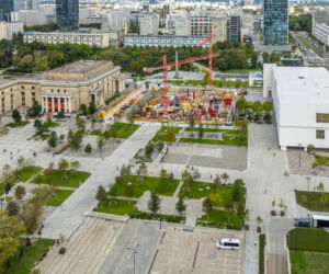Budowa siedziby teatru TR Warszawa na Placu Defilad