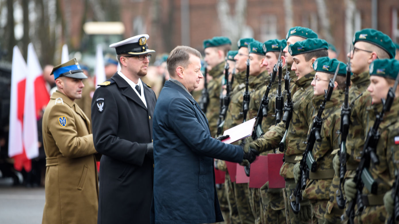 Olsztyn. Ponad 400 żołnierzy złożyło przysięgę. W uroczystości wziął udział szef MON [ZDJĘCIA]