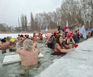 Historyczny I Zlot Morsów w Starachowicach