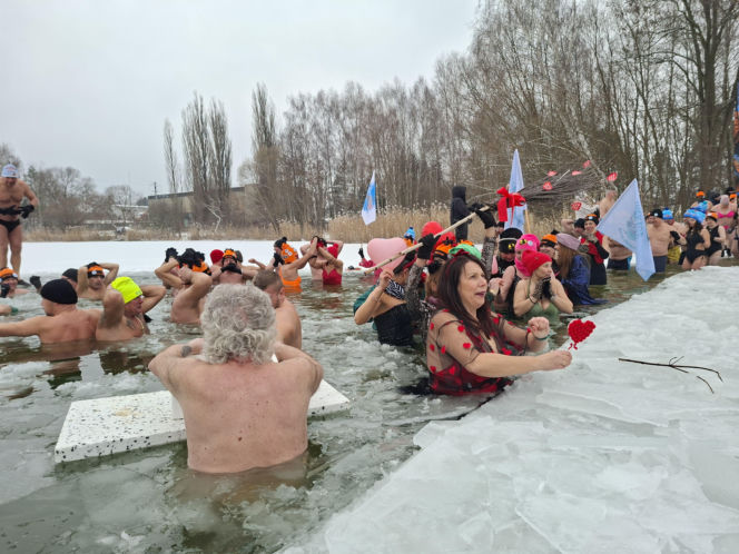 Historyczny I Zlot Morsów w Starachowicach