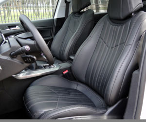 Peugeot 308 - siedzenia