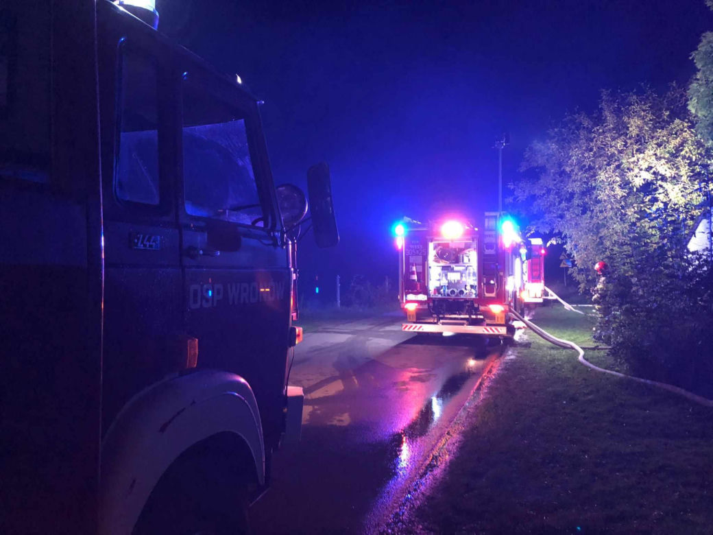 Potężny pożar w pow. lubelskim. Na miejscu działało 18 zastępów straży pożarnej