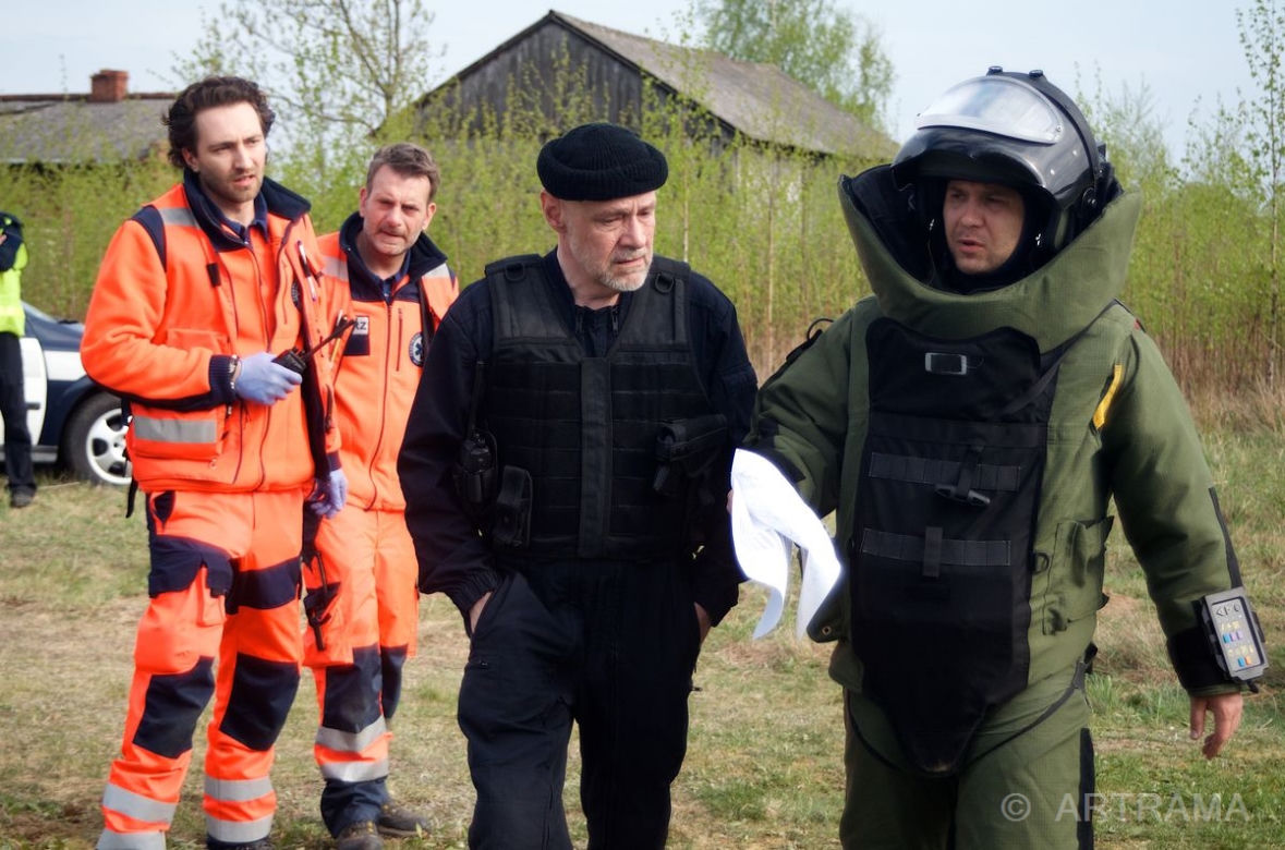 Na sygnale 3 sezon odc. 65. Piotr (Dariusz Wieteska), Wiktor Banach (Wojciech Kuliński)