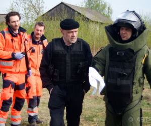 Na sygnale 3 sezon odc. 65. Piotr (Dariusz Wieteska), Wiktor Banach (Wojciech Kuliński)