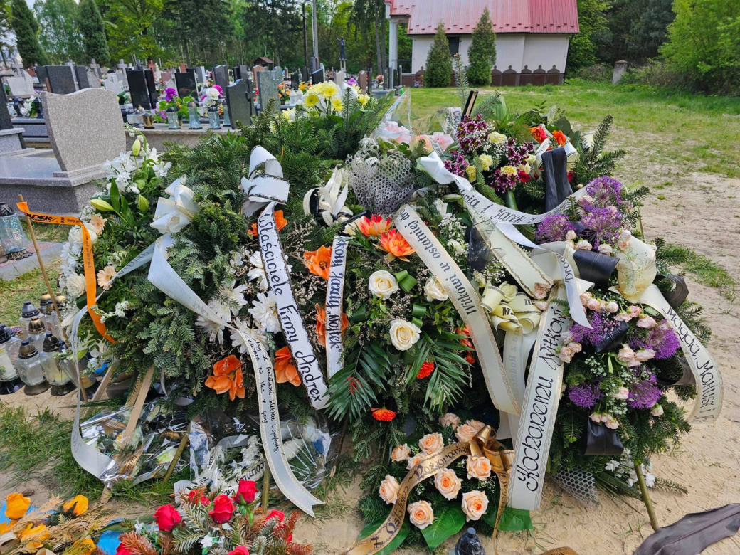 Wyjątkowe pożegnanie  Witka, który zginął na paralotni [GALERIA]