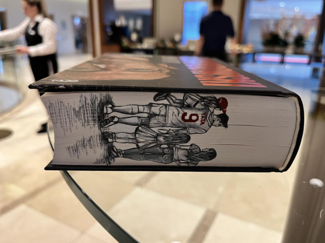 Robert Lewandowski otrzymał wyjątkowy prezent. Takiej książki jeszcze nie miał