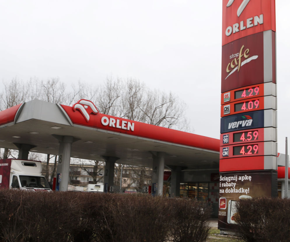 LOTOS PRZEJMUJE ORLEN