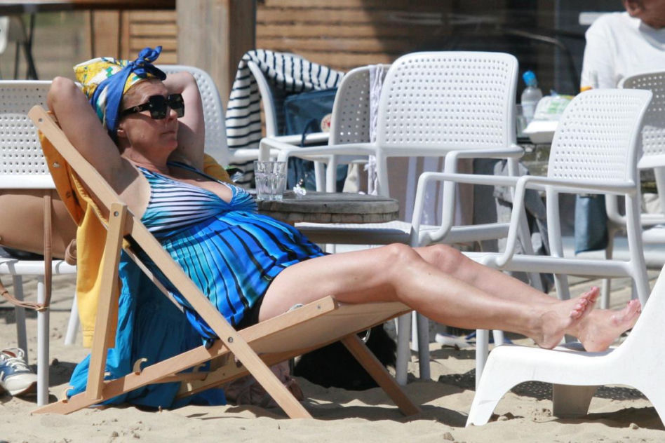 Justyna Sieńczyłło na plaży