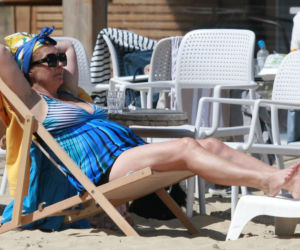 Justyna Sieńczyłło na plaży