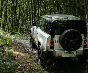 Land Rover Defender 90