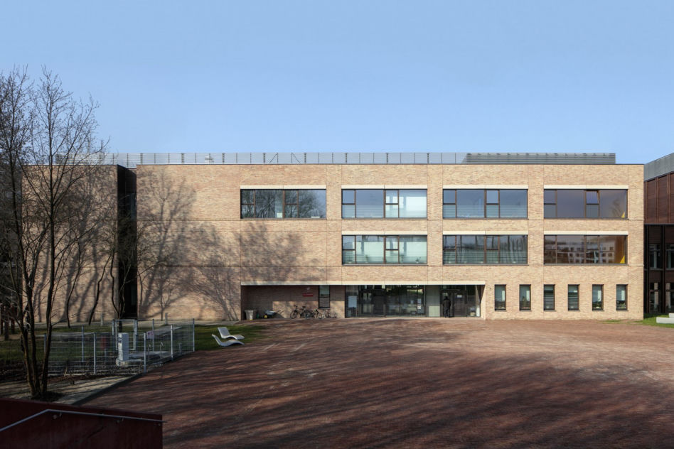 Grand Prix Nagrody Architektonicznej Prezydenta Warszawy 2021 dla podstawówki na Wilanowie