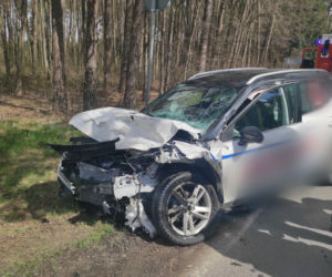 Karambol czterech aut na DK 51. Są ranni. Droga jest zablokowana [ZDJĘCIA]