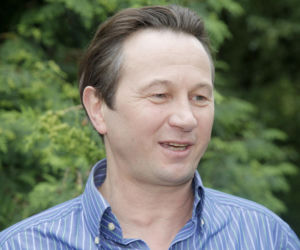 Piotr Cyrwus kiedyś i dziś. Tak przez lata zmieniał się aktor znany z roli Ryśka w Klanie