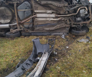 Groźny wypadek na DK 25 w Brzozie! Dwie osoby poszkodowane [ZDJĘCIA]