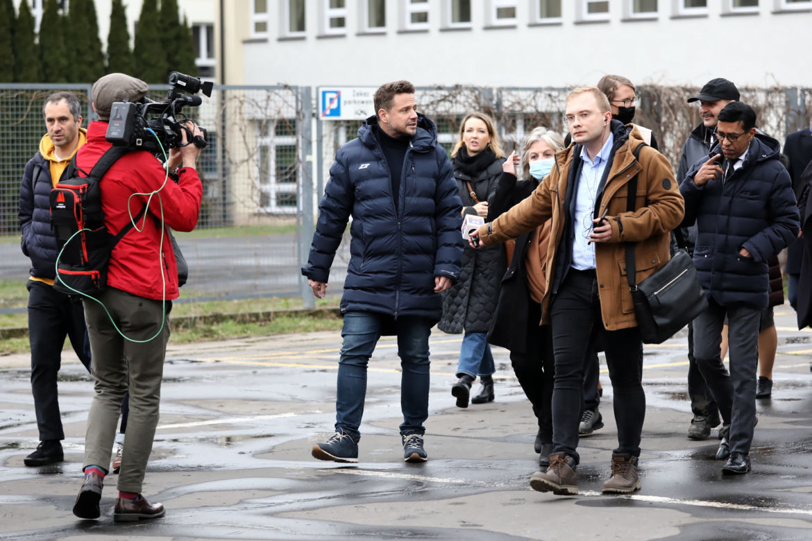  Konferencja Rafała Trzaskowskiego. Ważni urzędnicy z Unii Europejskiej przyjechali do Warszawy