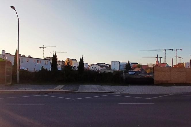 Fundamenty dawnych kamienic przy ul. Św. Floriana