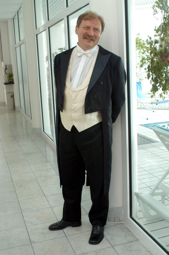 Tak wyglądał przed laty Andrzej Grabowski. Miał jeszcze mniej włosów!