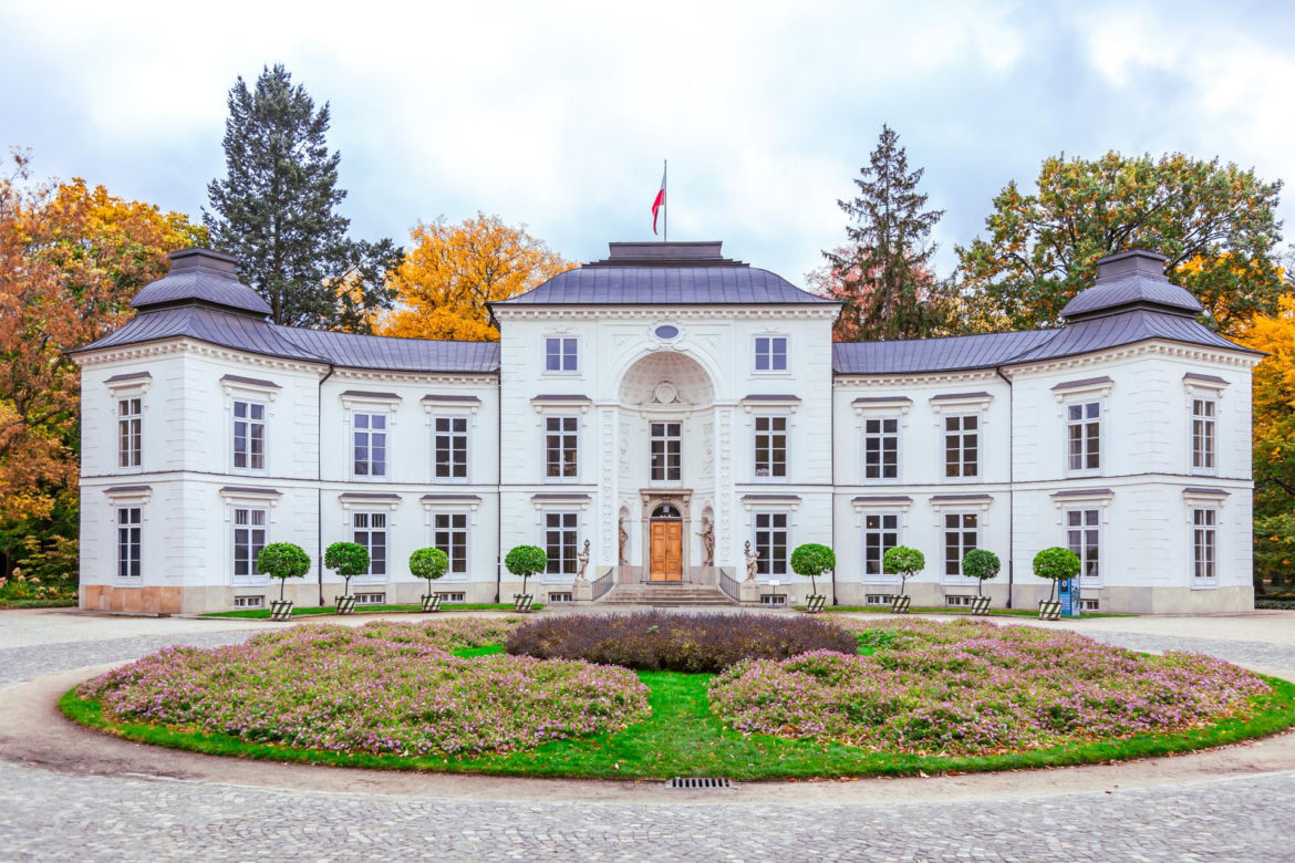 Łazienki Królewskie w Warszawie jesienią