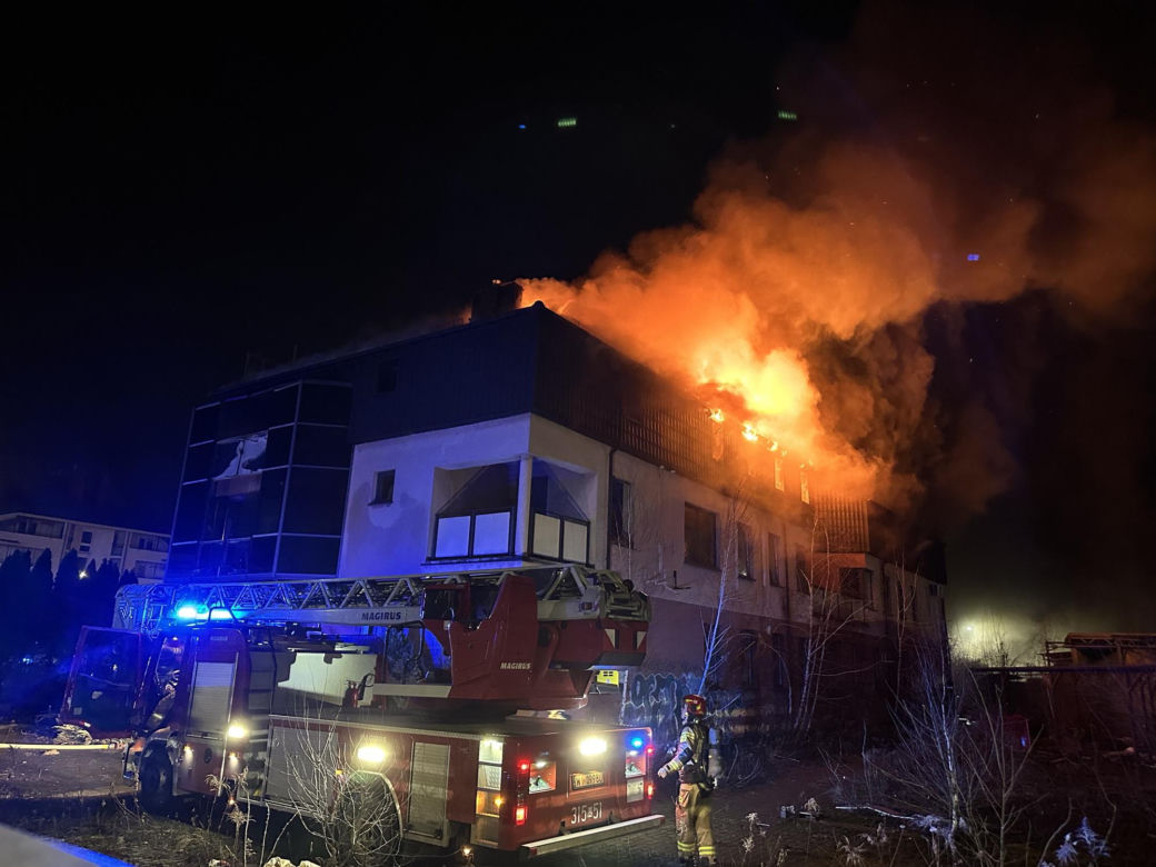 Pożar pustostanu na Targówku