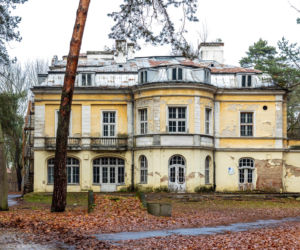 Opuszczona willa w Konstancinie