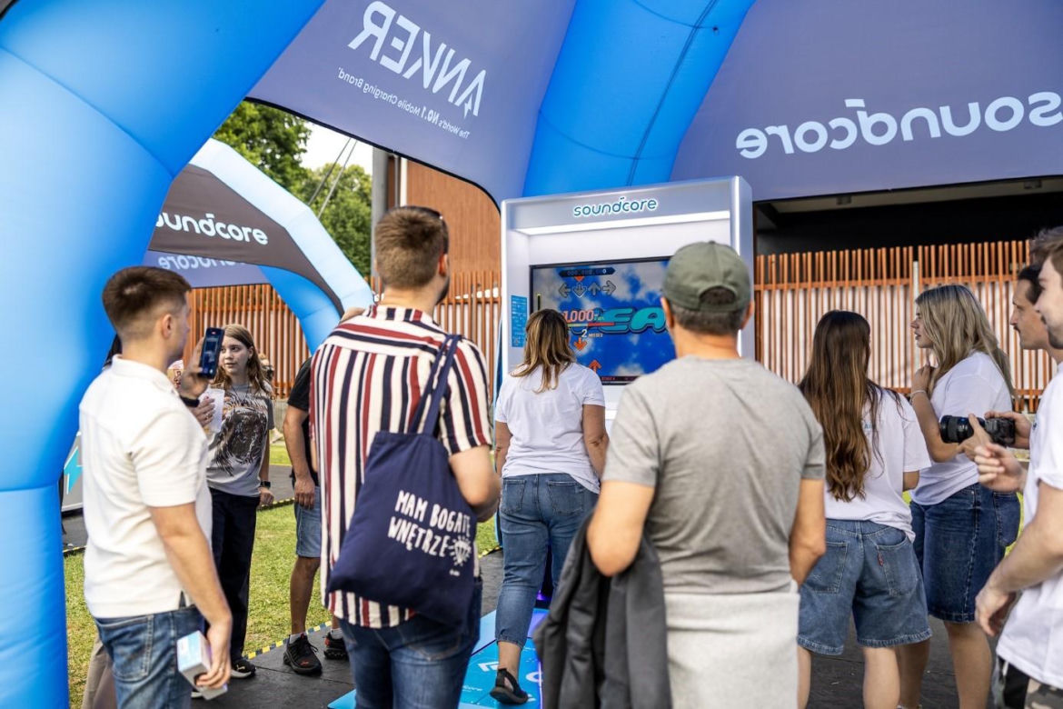 Muzyka z nutą empatii. soundcore i Anker na trasie Żywiec Męskie Granie 2025 