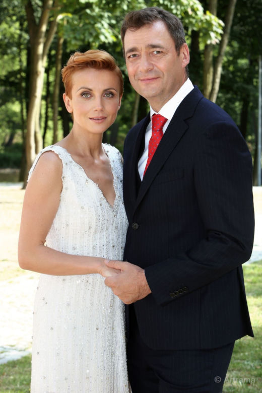 Barwy szczęścia odc. 1376. Marta Walawska (Katarzyna Zielińska), Artur Chowański (Jacek Rozenek)