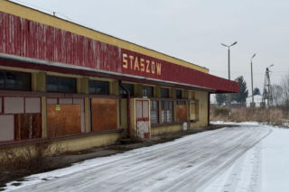 Staszów odzyskuje połączenie ze światem. Pociągi pasażerskie wracają na trasę do Kielc