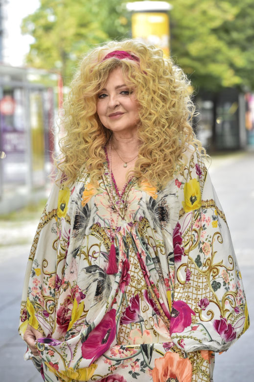 Magda Gessler nosi na głowie doczepy
