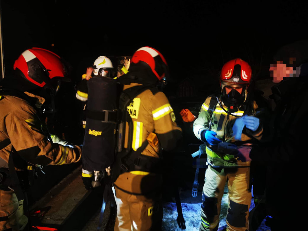 Tragedia w Leżachowie. Nie żyje mężczyzna, dwuletnie dziecko w ciężkim stanie! (ZDJĘCIA)